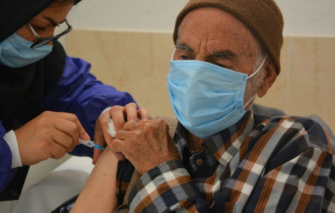 آغاز واکسیناسیون عمومی با واکسن‌های ایرانی از خرداد ماه/ شرط مجوز مصرف واکسن‌های داخلی اعلام شد
